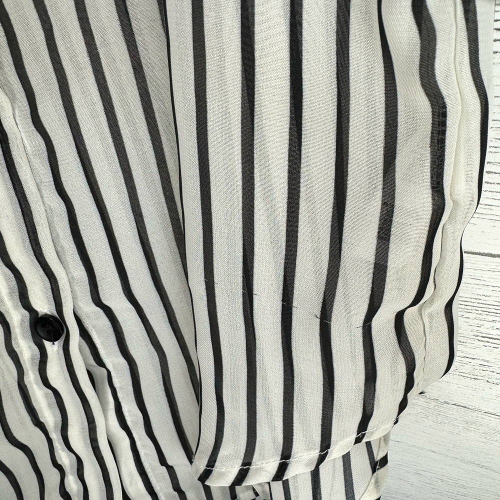 Forever 21 Sleeveless Button Down Sheer Blouse | SIZE S - Picture 5 of 7